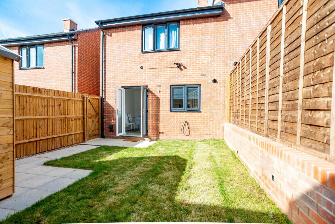 The Lake - A Stunning 2 Bedroom House, Only 17Mins To Central London!!! Greenhithe Exterior photo