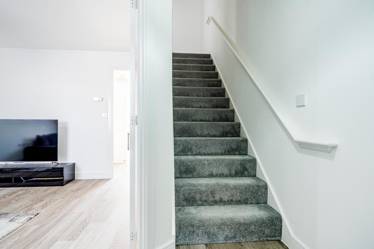 The Lake - A Stunning 2 Bedroom House, Only 17Mins To Central London!!! Greenhithe Exterior photo