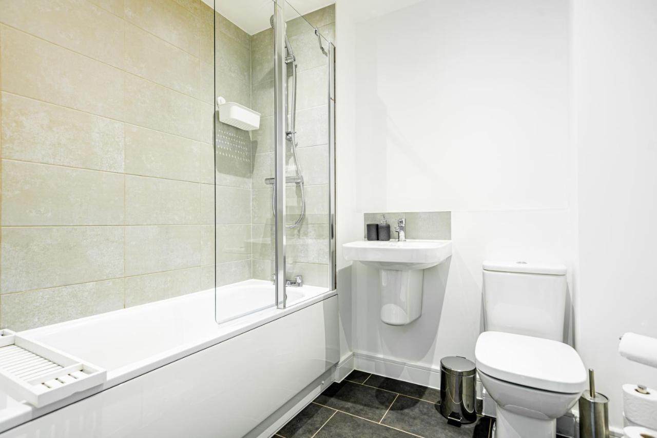 The Lake - A Stunning 2 Bedroom House, Only 17Mins To Central London!!! Greenhithe Exterior photo